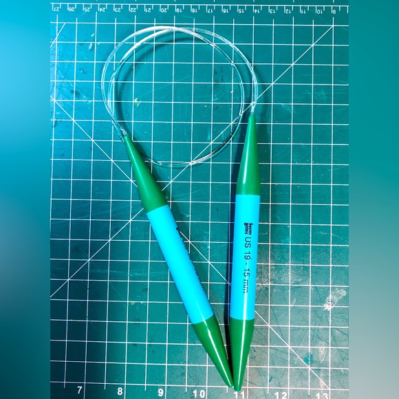 Susan Bates US 19 -15mm circular knitting needles - Picture 2 of 5